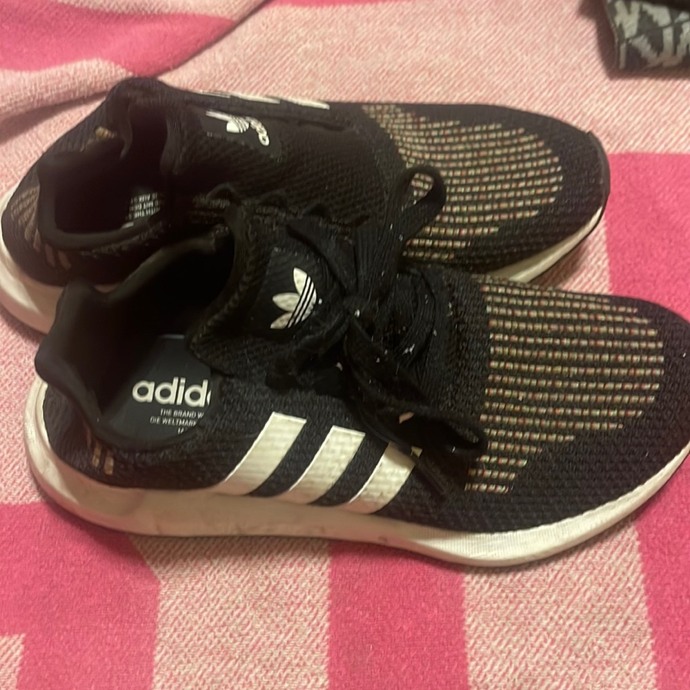 Adidas running shoes 7.5
